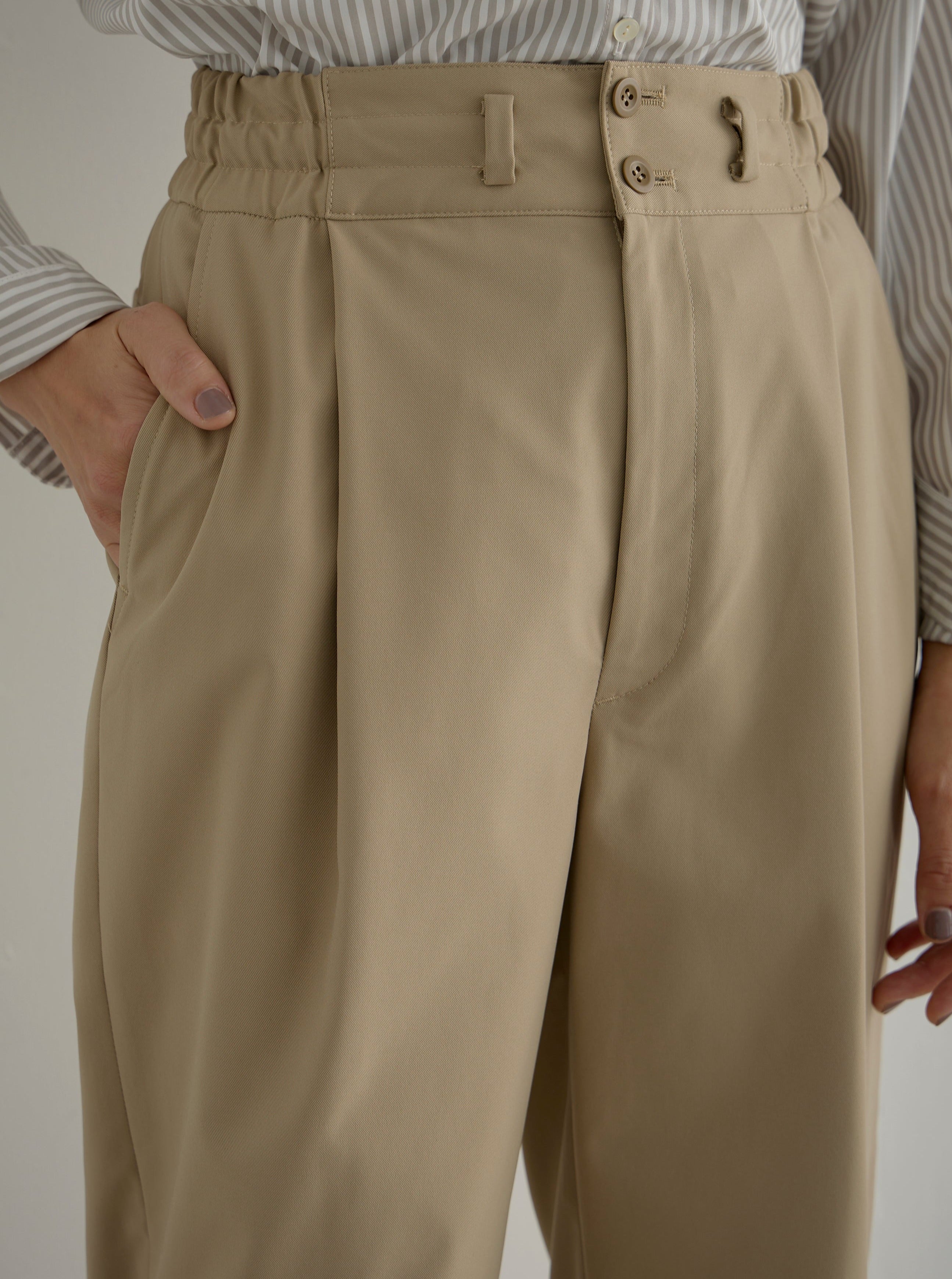 lelill レリル トラベルテーパードパンツ