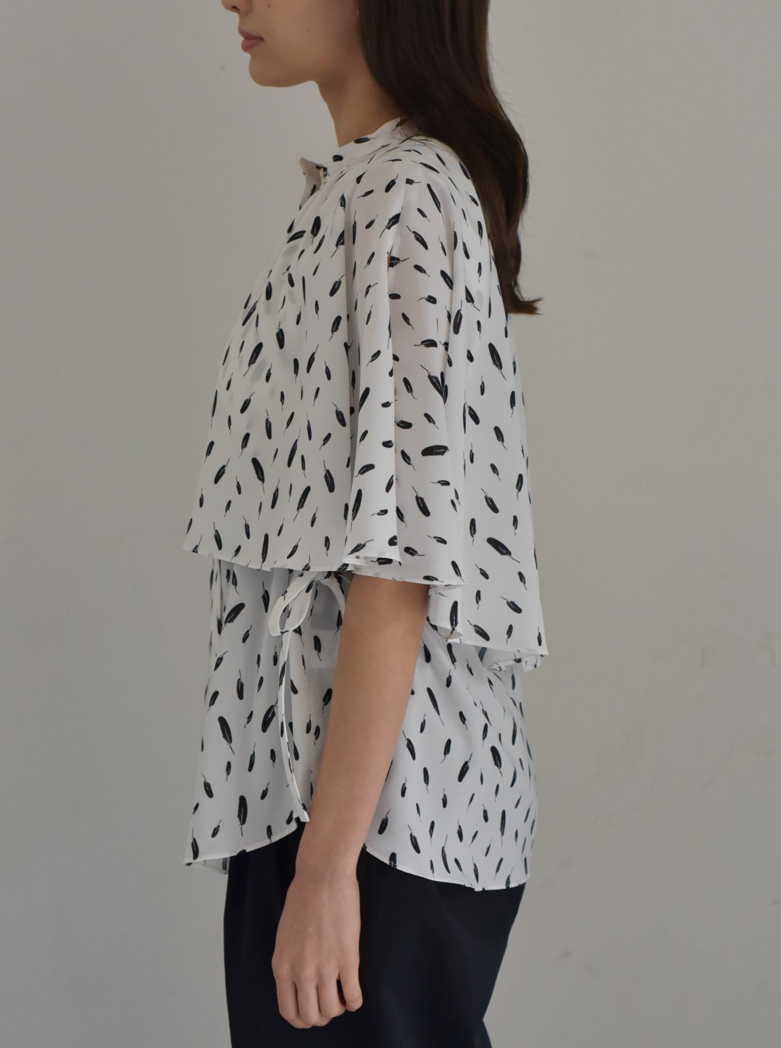 lelill レリル ケープノースリーブブラウス