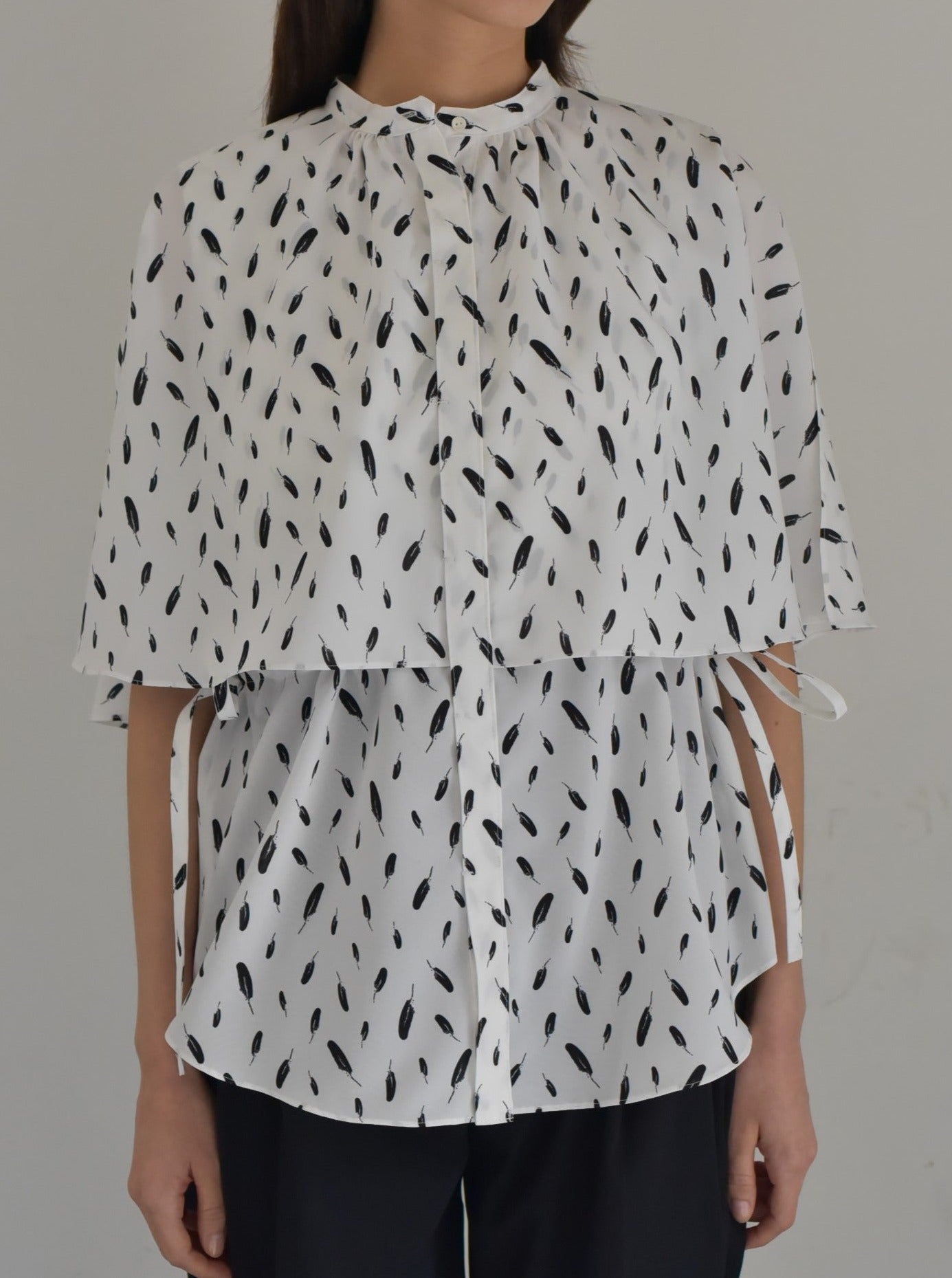 lelill レリル ケープノースリーブブラウス