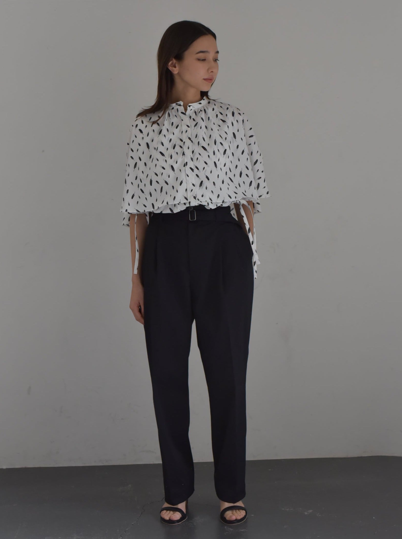 lelill レリル ケープノースリーブブラウス