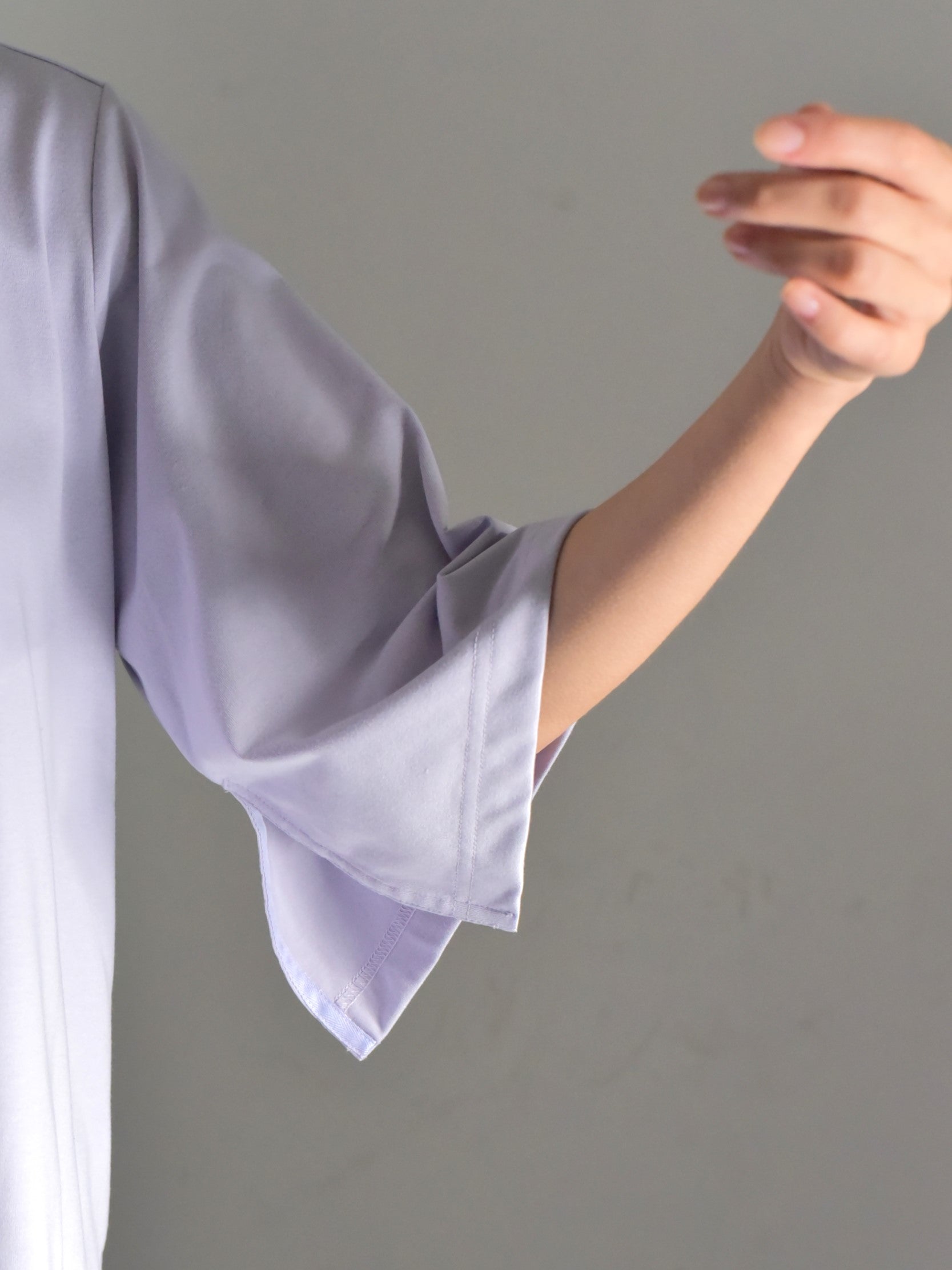 lelill レリル 【日本製】スリットスリーブTシャツ