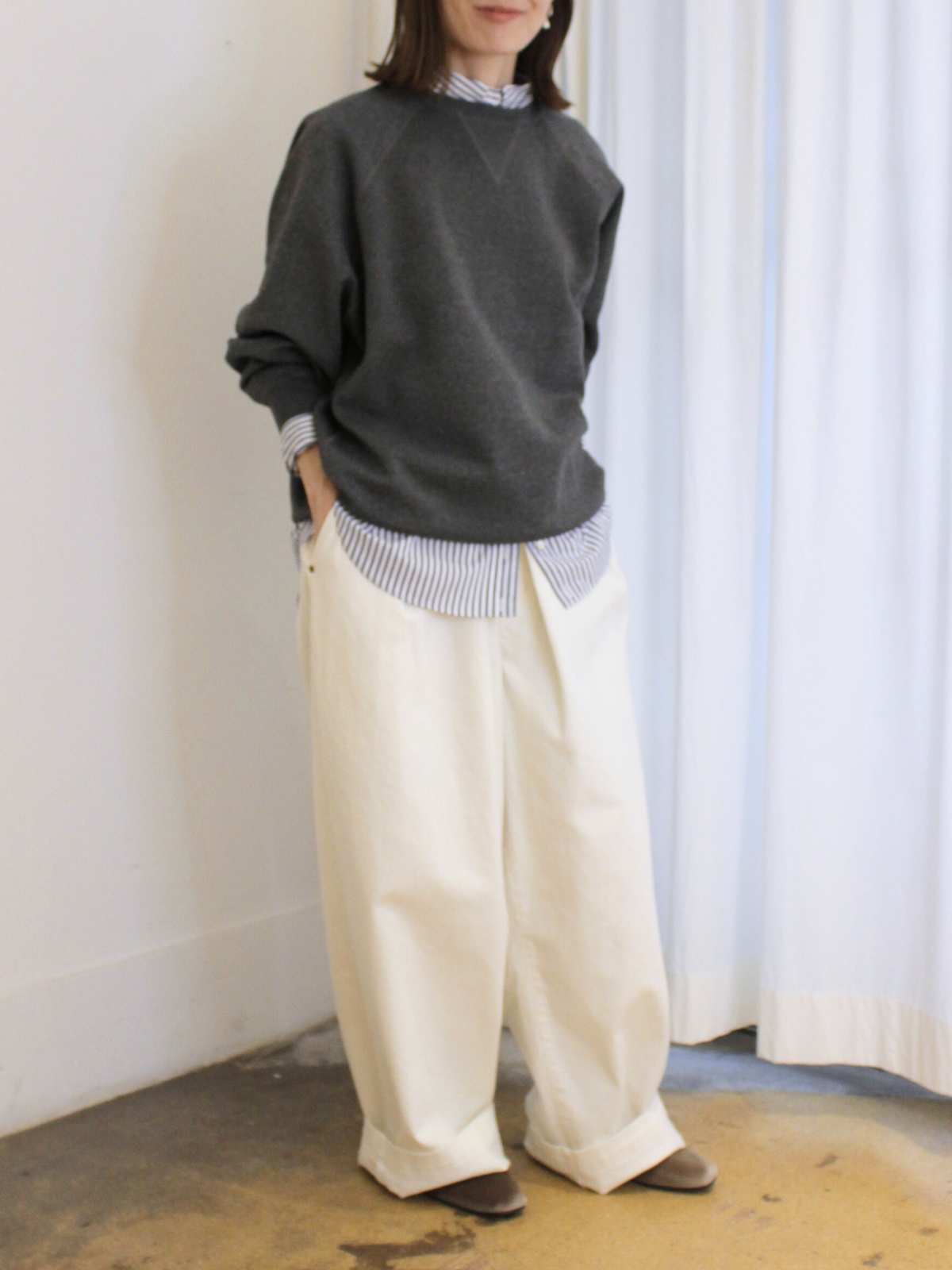 "NEW ARRIVAL" lelill レリル　タックワイドジーンズ