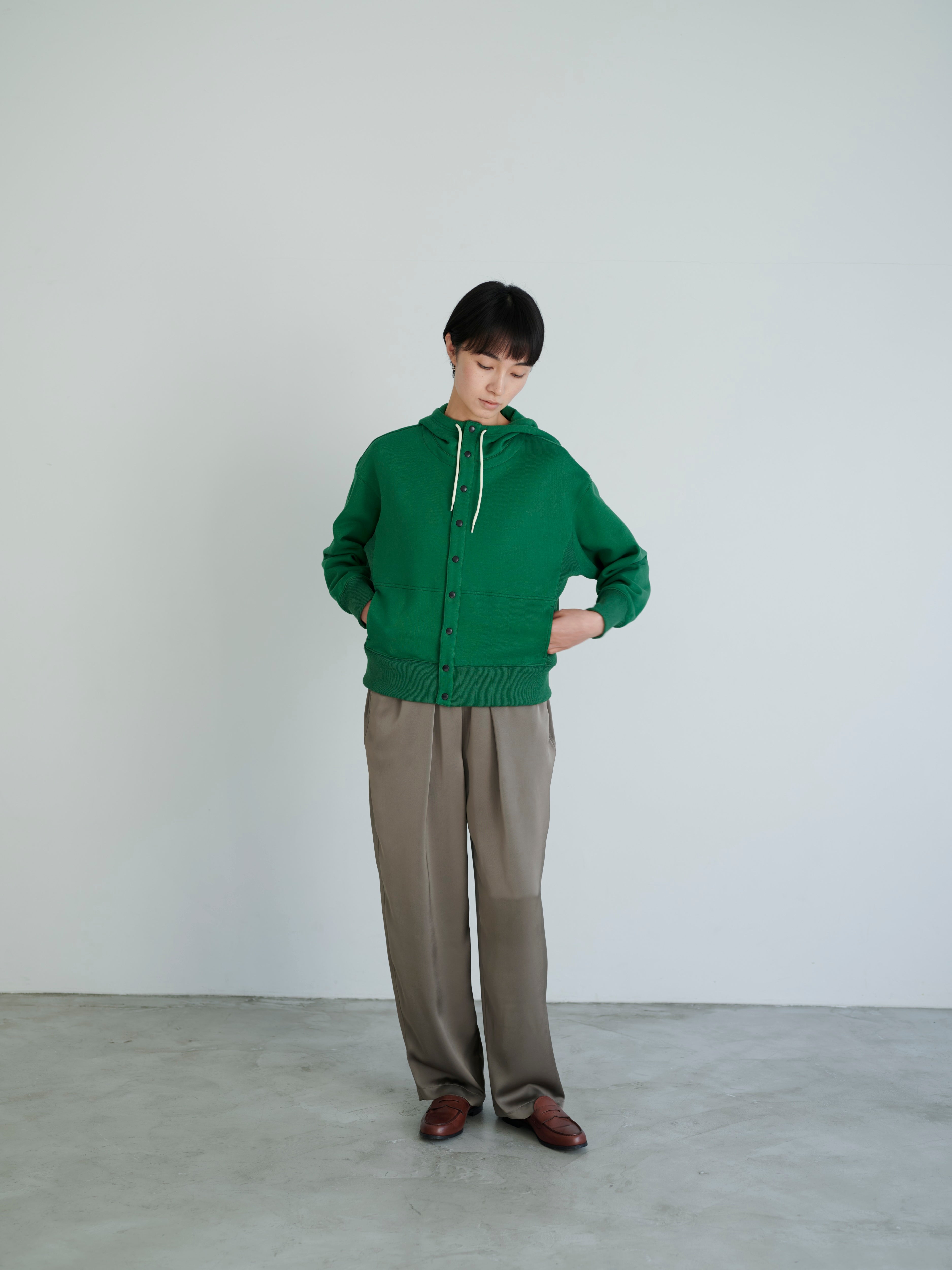 lelill レリル サテンイージータックワイドパンツ